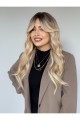 Dalgalı Vip Işıltılı Gerçek Saç Dokusunda Saç Dalgalı Vip Işıltılı Gerçek Saç Dokusunda Saç