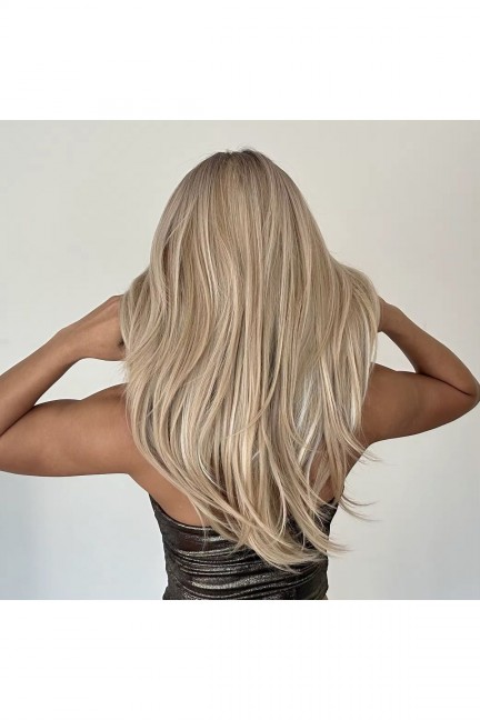 Katlı Kesimli Düz Uzun Perçemli Sıcak Sarı Soğuk Sarı Işıltılı Özel Peruk Model Katlı Kesimli Düz Uzun Perçemli Sıcak Sarı Soğuk Sarı Işıltılı Özel Peruk Model