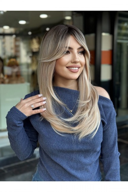 Luxury Katlı Kesim Ombreli Peruk Model Luxury Katlı Kesim Ombreli Peruk Model