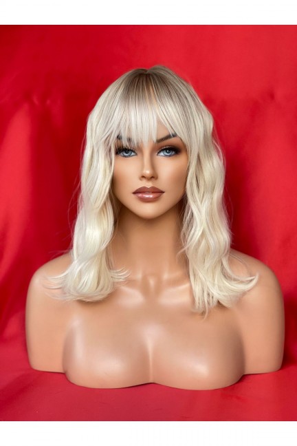 Luxury Kısa Dalgalı Ombreli Peruk Model Luxury Kısa Dalgalı Ombreli Peruk Model