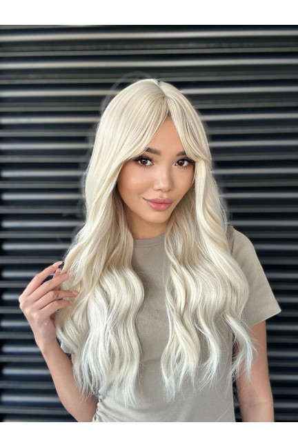 Soğuk Sarı Perçemli Dalgalı Peruk Model Soğuk Sarı Perçemli Dalgalı Peruk Model